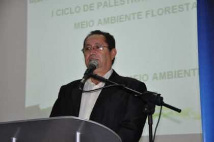 16728-secretario-participa-da-abertura-do-ciclo-de-palestras-sobre-meio-ambiente