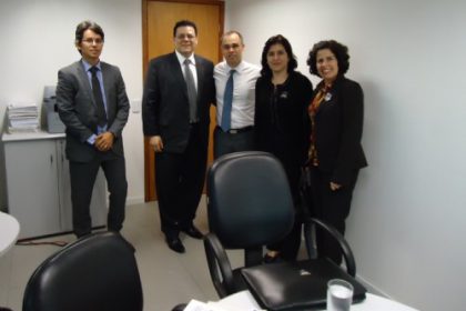 16945-prefeita-trata-da-questao-da-transferencia-dos-imoveis-da-extinta-rffsa-em-brasilia
