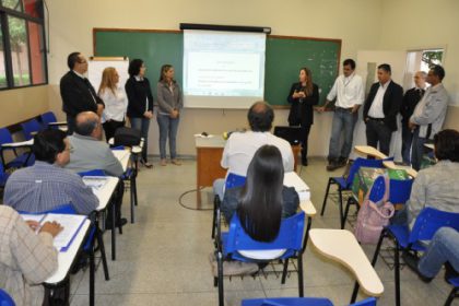 17000-prefeita-participa-da-abertura-de-curso-da-escolagov