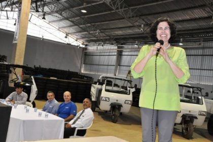17015-prefeita-participa-da-inauguracao-da-fabrica-da-gurgel