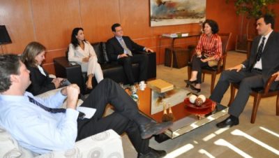 17050-prefeita-participa-do-lancamento-do-programa-senai-educa