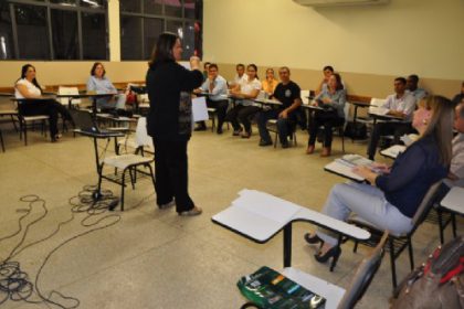 17148-administracao-municipal-e-escolagov-encerram-curso-de-oratoria