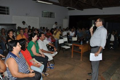 17170-administracao-municipal-expoe-tac-do-cinturao-verde-aos-moradores