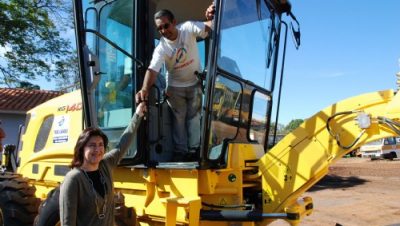 1721-municipio-recebe-veiculos-novos