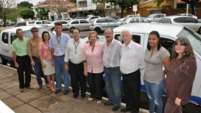 17341-administracao-municipal-entrega-tres-novos-veiculos-nesta-sexta-feira