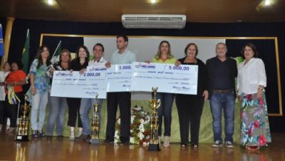 17361-semec-entrega-premio-professor-destaque