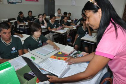 17370-forum-de-praticas-educativas-contribui-para-experiencia-profissional-de-professores