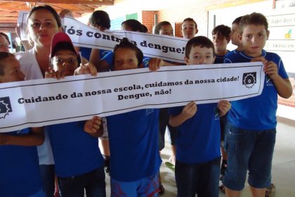 19399-escola-edwards-correa-na-luta-contra-a-dengue
