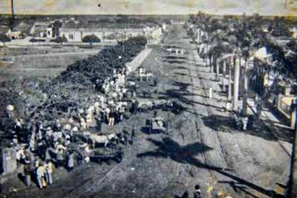 FEIRA LIVRE -TL -RUA PARANAIBA – 1934