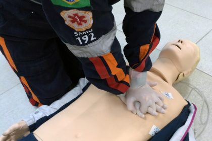 Massagem cardiaca