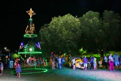 Vida na praça luzes de natal arapua 2022 (79)