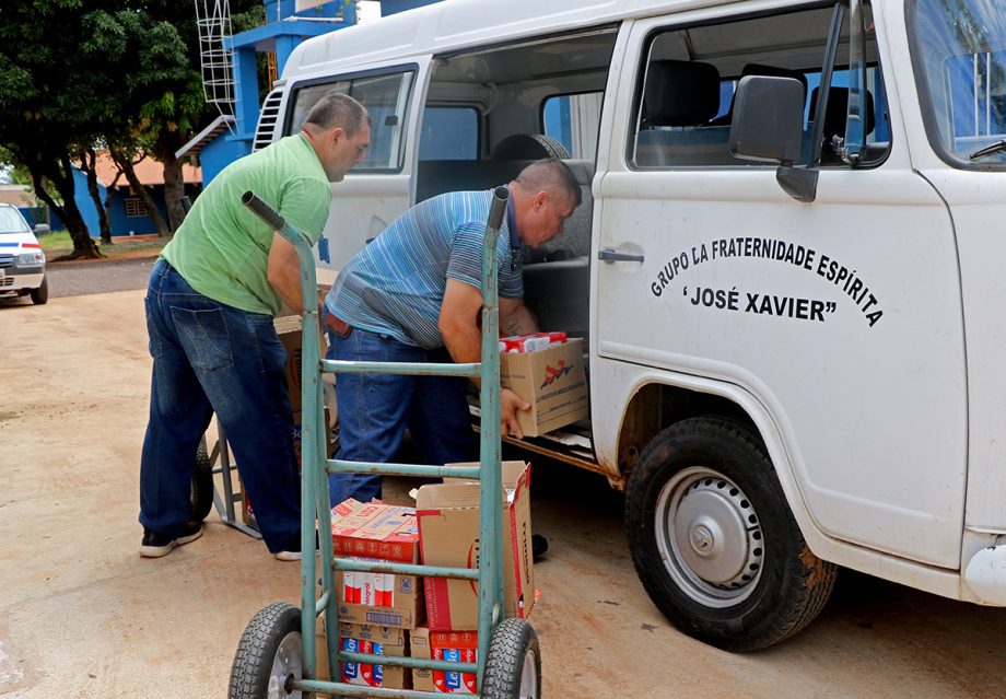 SMAS em parceria com Carreta da Alegria realizam arrecadação de leite