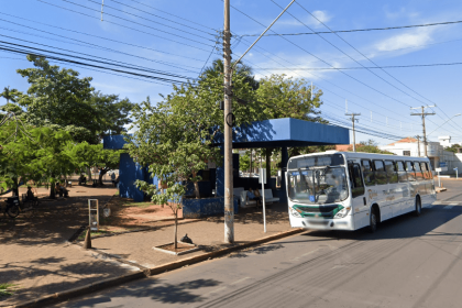 Ponto de ônibus Praça Ramez Tebet