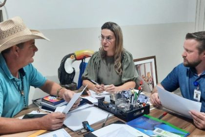 Reunião Guerreiro e Elaine com Diretor do Hospital Regional