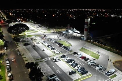 Feira Central – Estacionamento Iluminado