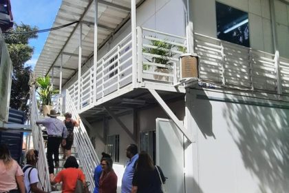 Visita Prefeito e Agela Brito a escola pré-moldada (1)