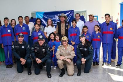 Entrega de Agasalhos SCFV (30)