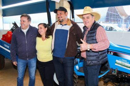 entrega maquinarios agricultura familiar 07 (28)