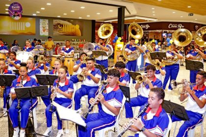 APRESENTACAO BANDA 56 ANOS SHOPPING (1)