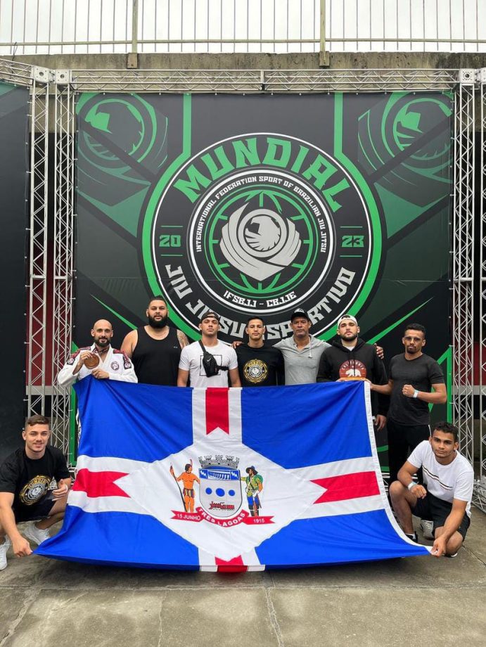Três Lagoas conquistou dois bronzes no Mundial de Jiu-Jitsu da Confederação Brasileira Três Lagoas conquistou dois bronzes no Mundial de Jiu-Jitsu da Confederação Brasileira