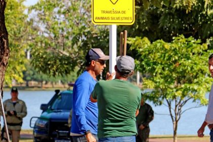 Instalacao-de-placas-Lagoa-Maior-Transito-4