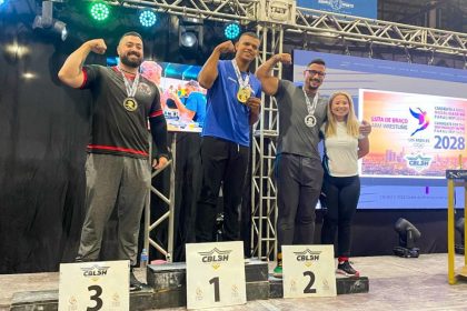 LUTA DE BRAÇO CAMPEONATO ARNOULD 09-04 (1)