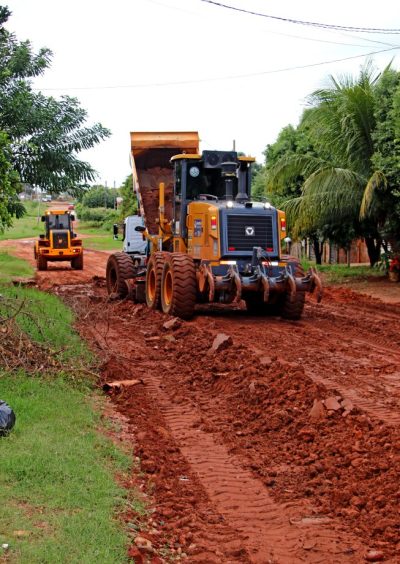 Prefeitura de Três Lagoas realiza melhoria nas ruas de dois bairros