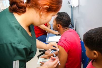 VACINAÇÃO DIA D CAMPANHA DE GRIPE-INFLUENZA (4)