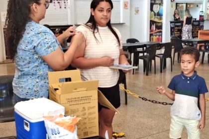 VACINAÇÃO FEIRA 24-05 (4)