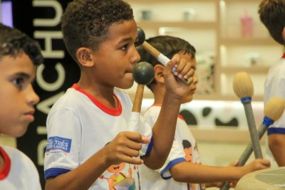 APRESENTA&Ccedil;&Atilde;O CORAL CRASE LATA (19)