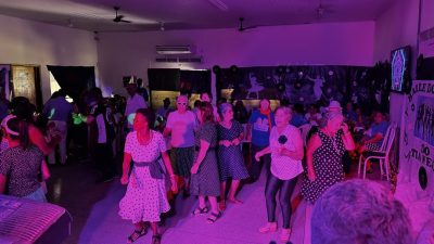 Festa dos anos 70 (1)