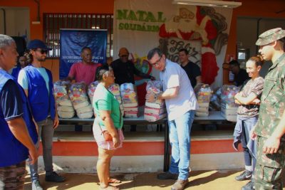 ENTREGA_CESTA_NATAL_SOLID&Aacute;RIO (29)