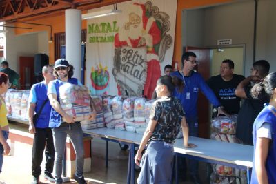 ENTREGA_CESTA_NATAL_SOLID&Aacute;RIO (9)