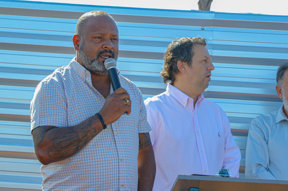 Dr. Cassino Maia assina ordem de serviço para construção de Escola de Tempo Integral no Montanini