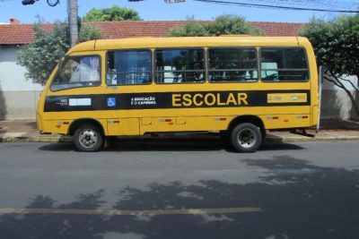 ENTREGA ONIBUS E ALIMENTOS APAE - 05-02 (2)