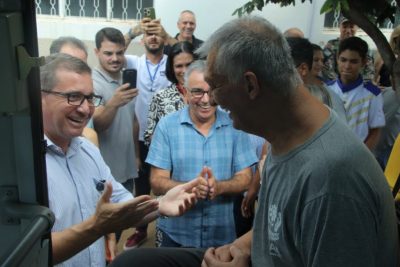 ENTREGA ONIBUS E ALIMENTOS APAE - 05-02 (7)