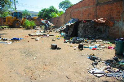 AÇÃO DE LIMPEZA - Área adjancente ao CENTRO POP (68)