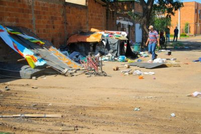 AÇÃO DE LIMPEZA - Área adjancente ao CENTRO POP (70)