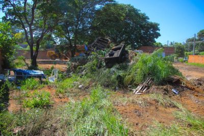AÇÃO DE LIMPEZA - Área adjancente ao CENTRO POP (78)