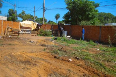 AÇÃO DE LIMPEZA - Área adjancente ao CENTRO POP (90)