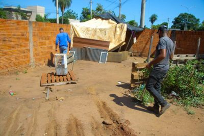 AÇÃO DE LIMPEZA - Área adjancente ao CENTRO POP (91)