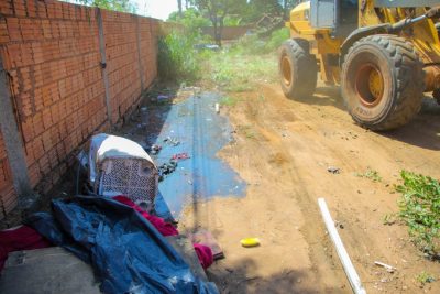 AÇÃO DE LIMPEZA - Área adjancente ao CENTRO POP (96)