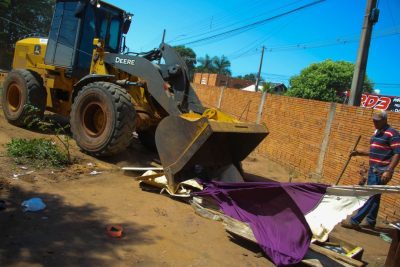 AÇÃO DE LIMPEZA - Área adjancente ao CENTRO POP (97)