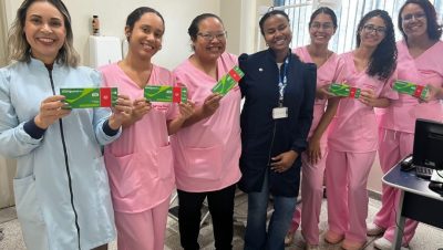 Equipe capacitada para inserção de implante contraceptivo