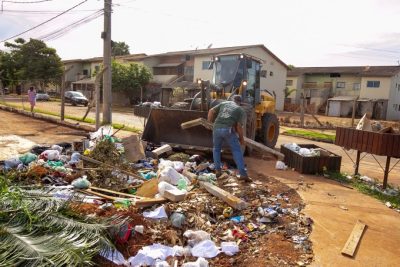 Caçambas e Containeres - Novo Oeste (9)