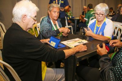 JOGOS E PREMIA&Ccedil;&Atilde;O MELHOR IDADE 21-05 (67)