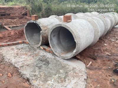 Substituindo a ponte sobre o c&oacute;rrego arapu&aacute; por 2 linhas de tubo de 1000