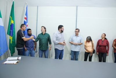 ENTREGA ESCRITURA CONJ. HATACIONAL ORQUÍDEAS (8)