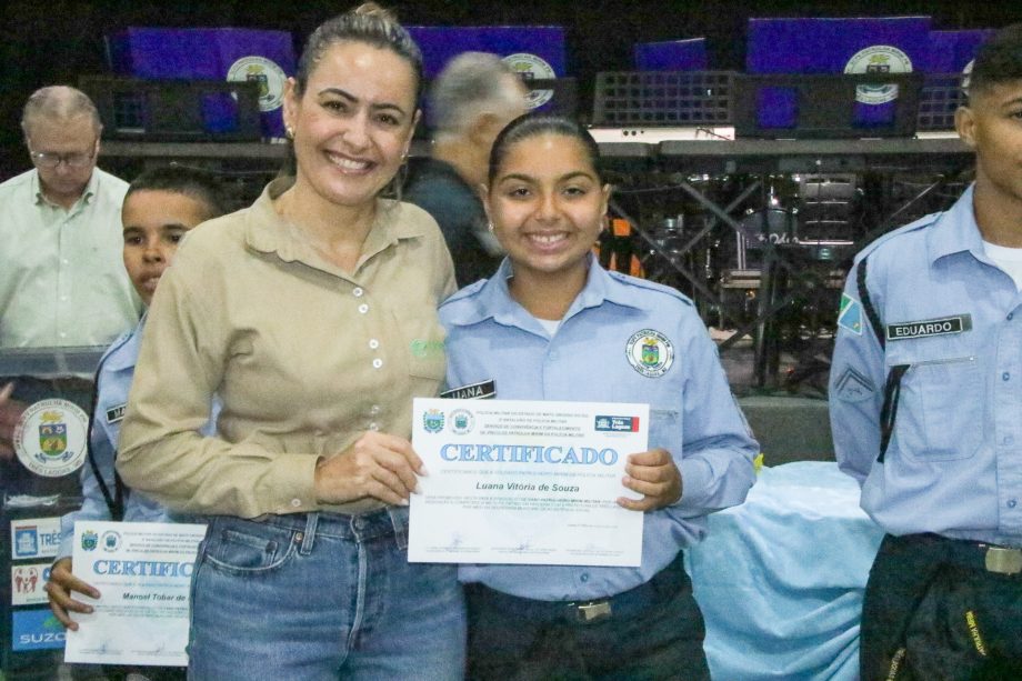Patrulha Mirim da Polícia Militar tem formatura com entrega de certificados e brindes em Três Lagoas