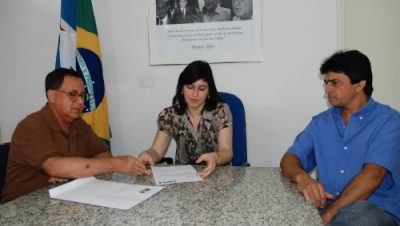 2051-ptb-ratifica-apoio-a-administracao-e-requer-secretaria